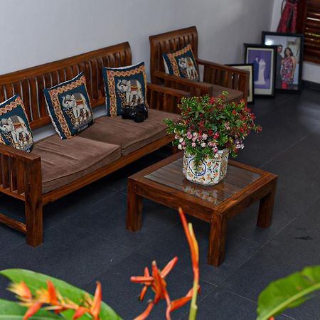4Ty Two Homestay גאלה מראה חיצוני תמונה