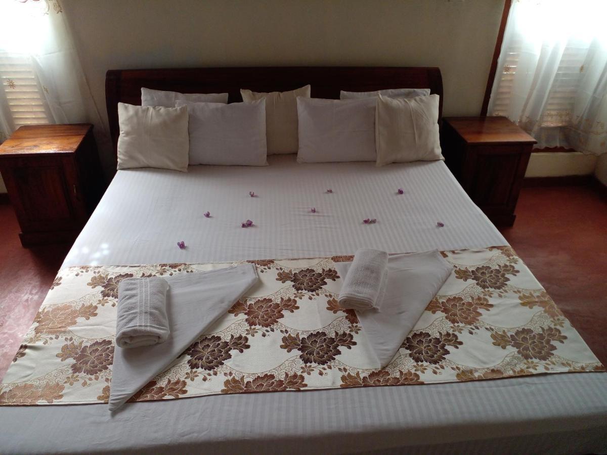 4Ty Two Homestay גאלה מראה חיצוני תמונה