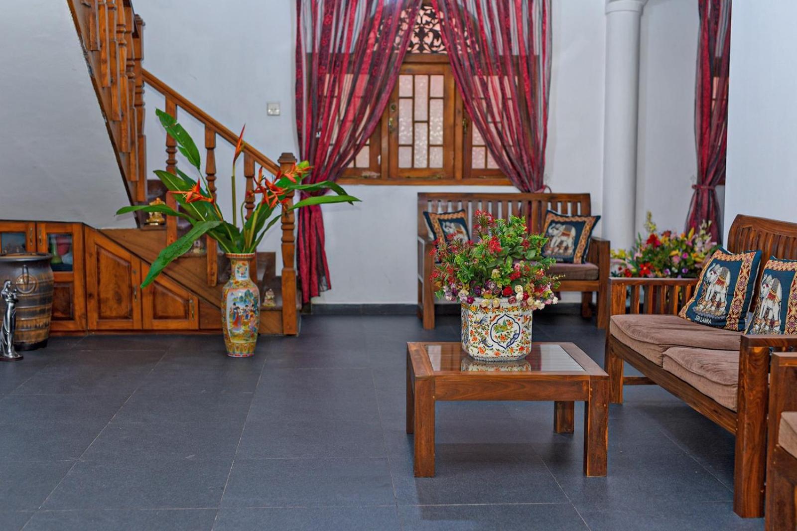 4Ty Two Homestay גאלה מראה חיצוני תמונה