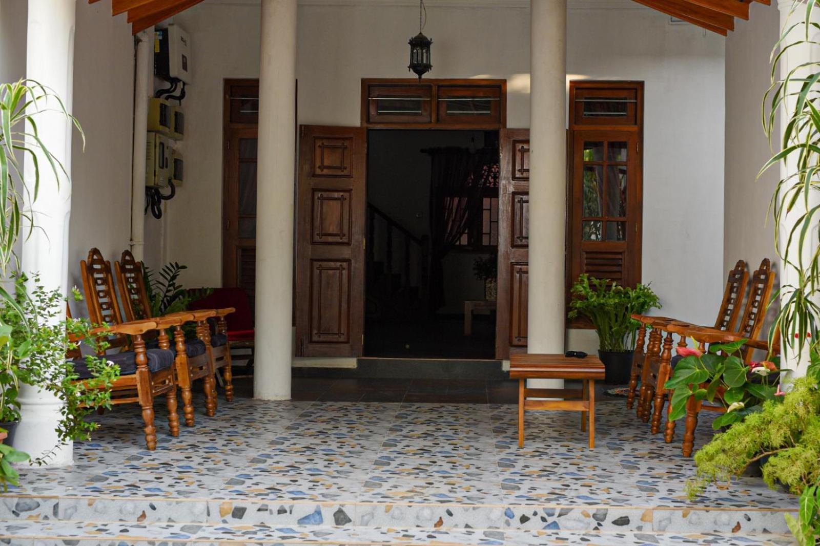 4Ty Two Homestay גאלה מראה חיצוני תמונה