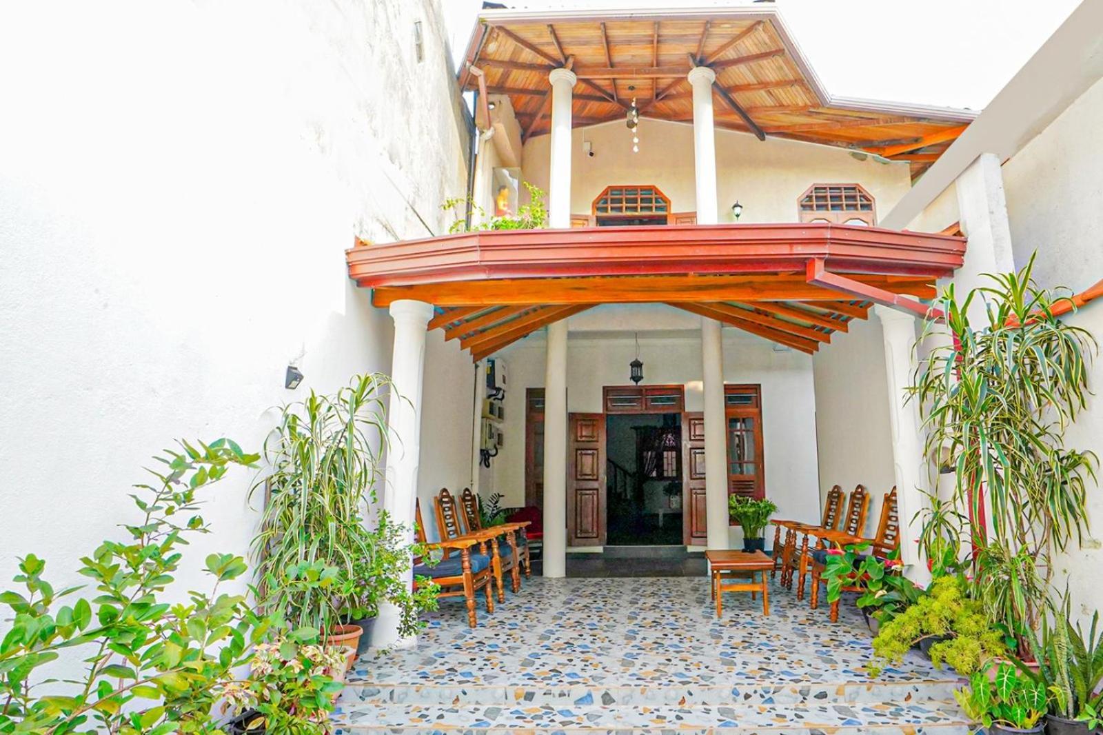 4Ty Two Homestay גאלה מראה חיצוני תמונה