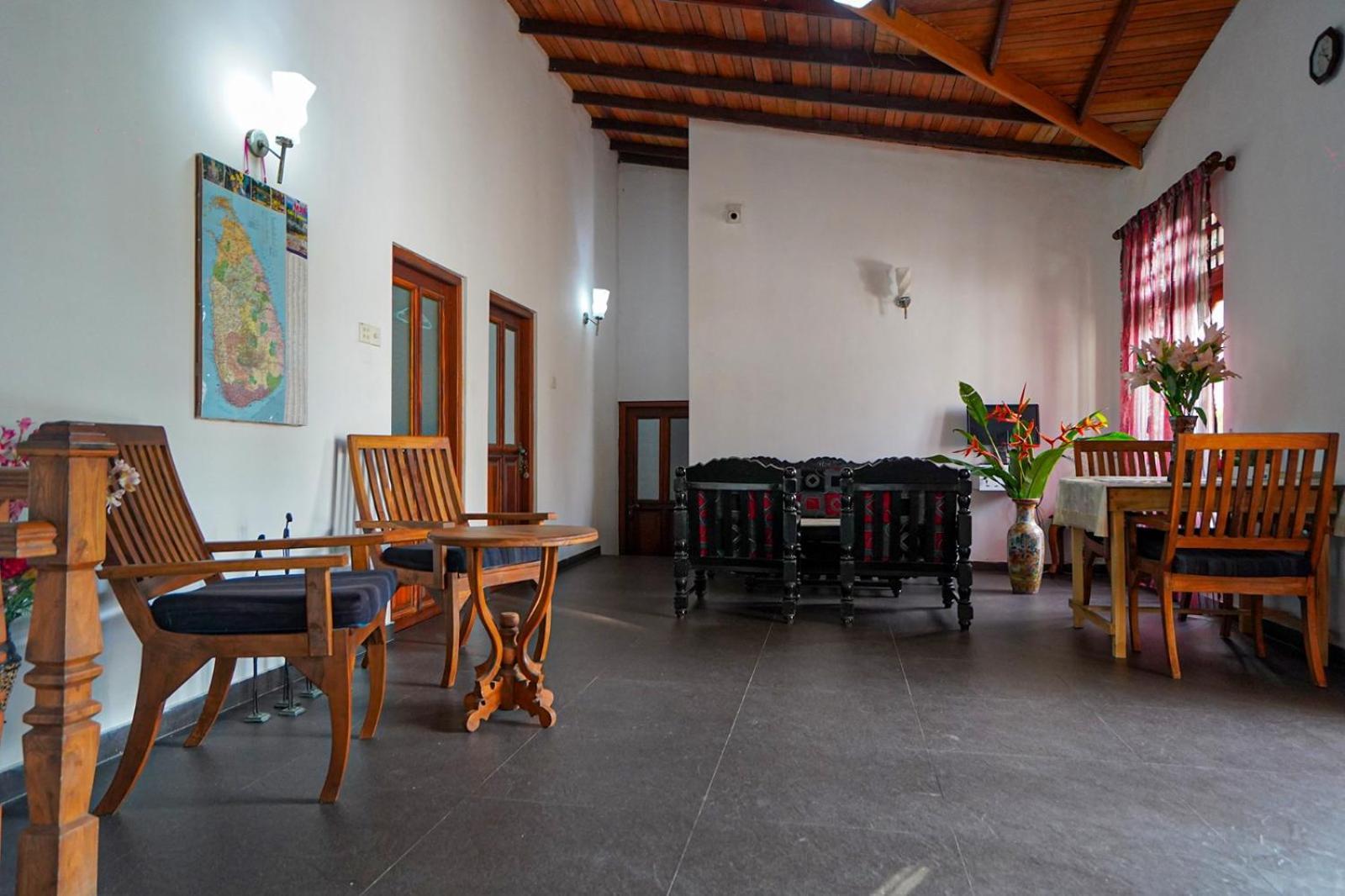 4Ty Two Homestay גאלה מראה חיצוני תמונה