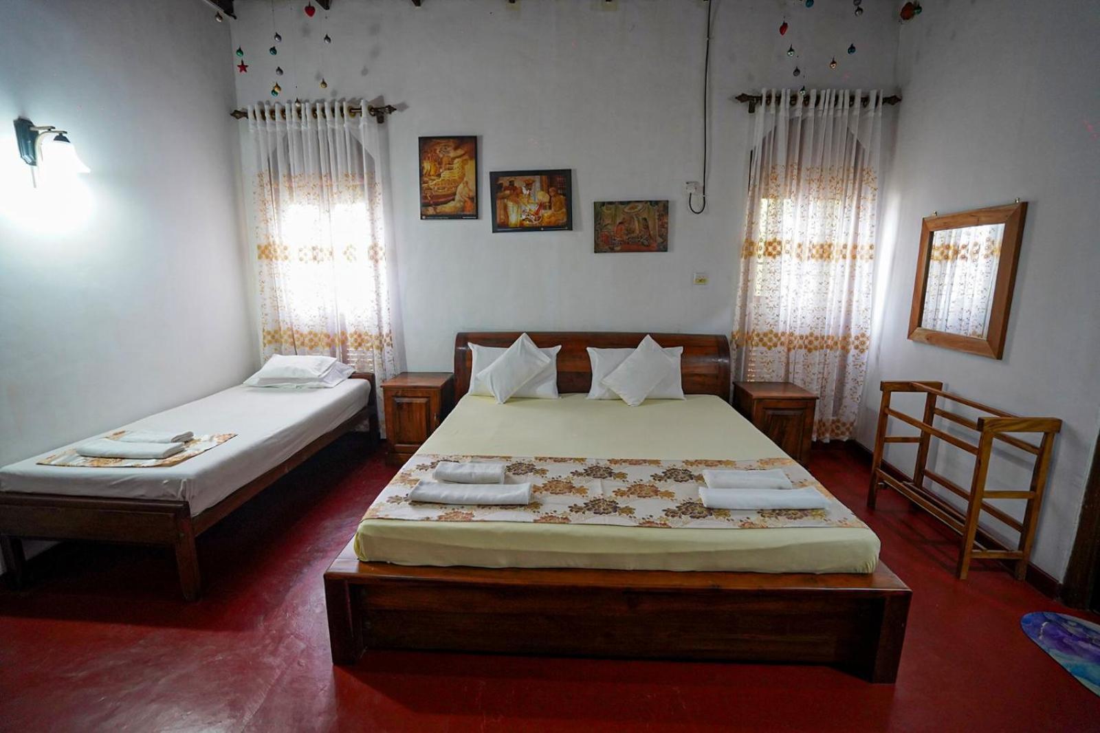4Ty Two Homestay גאלה מראה חיצוני תמונה