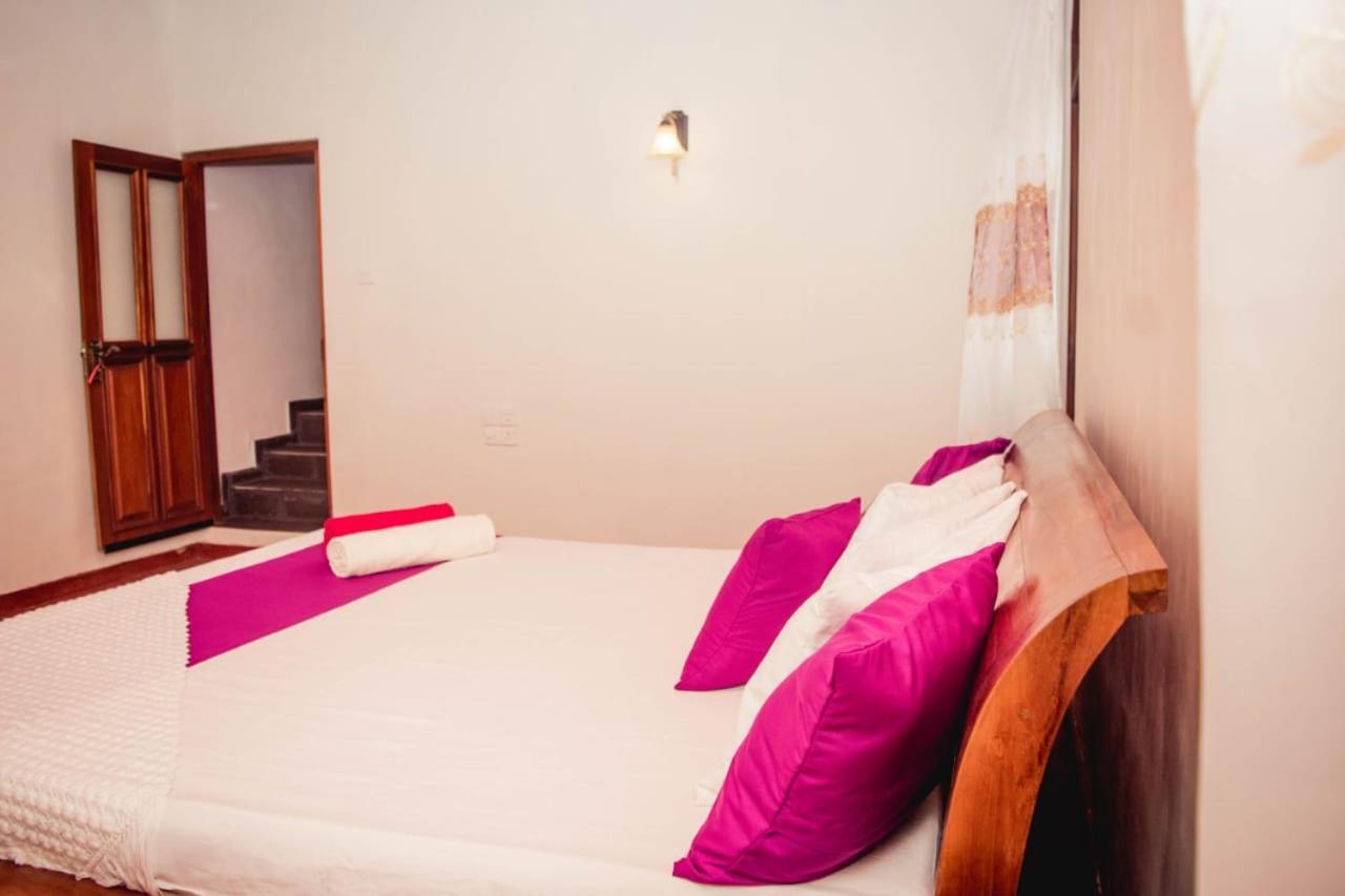 4Ty Two Homestay גאלה מראה חיצוני תמונה